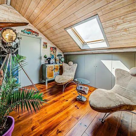 Magnificent Holiday Home In Spa With Terrace Feriehus *