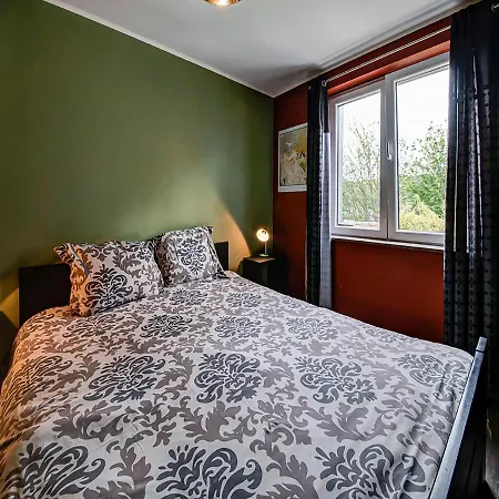 Feriehus Magnificent Holiday Home In Spa With Terrace Spa